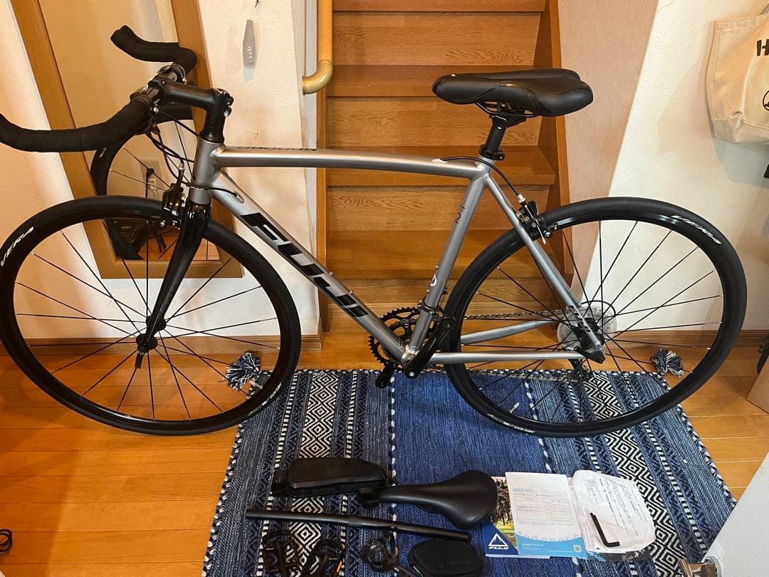 FUJI MADCAP 52 ロードバイク シルバー フジ　マッドキャップ