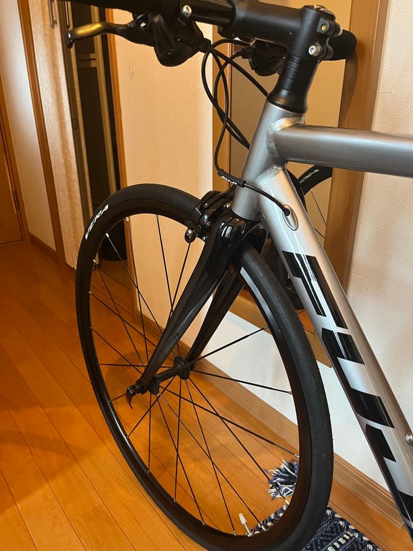 FUJI MADCAP 52 ロードバイク シルバー フジ　マッドキャップ