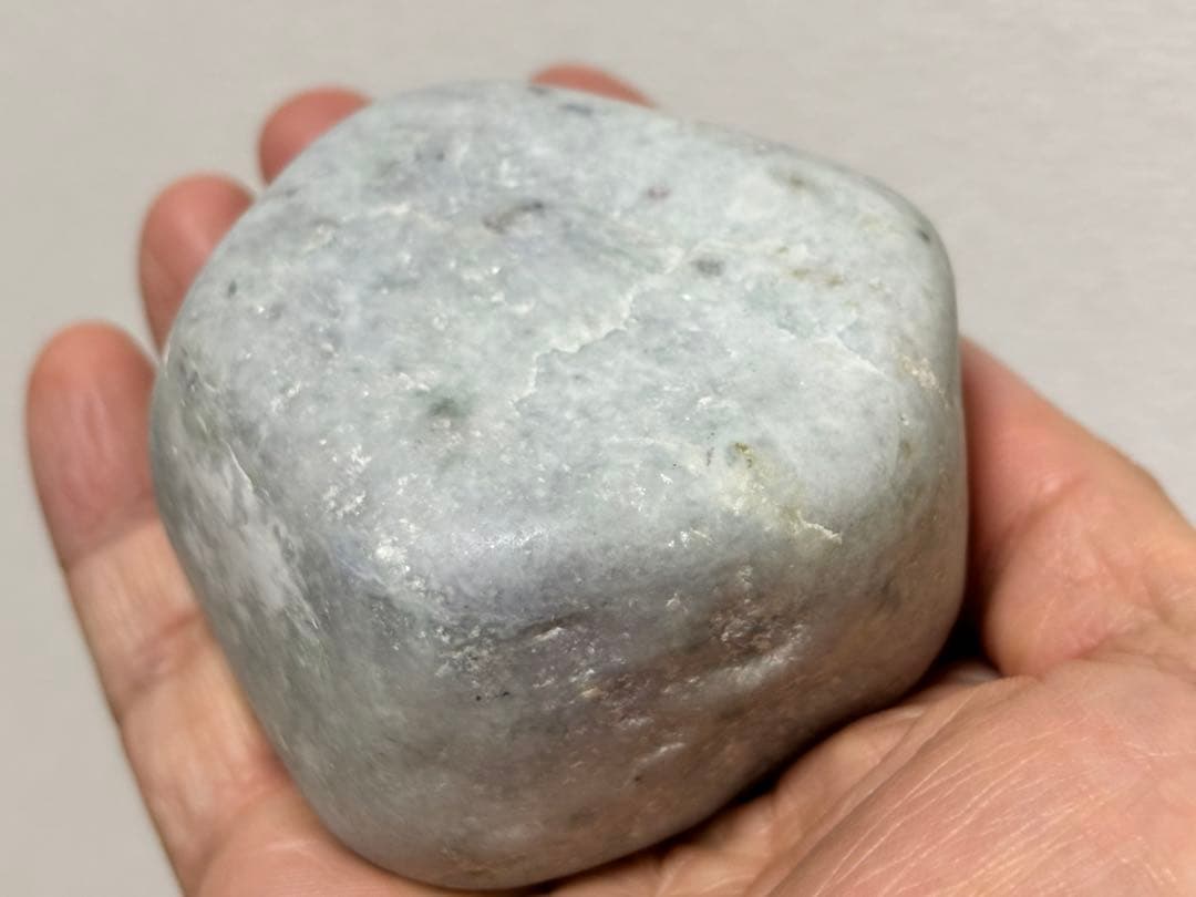 【国石】糸魚川翡翠 翠×紫 翡翠 海石 原石 緑＆ラベンダー 約485ｇ