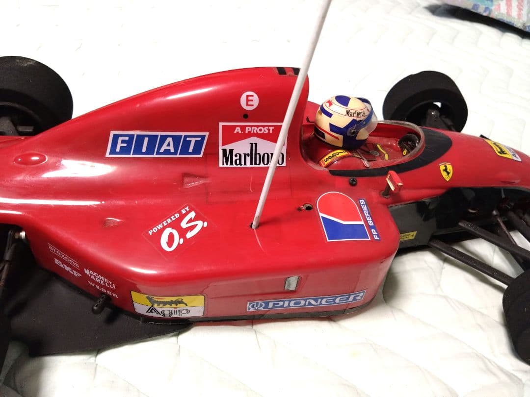 京商フェラーリ　FERRARI 642/F1-91 1/8 エンジンRC