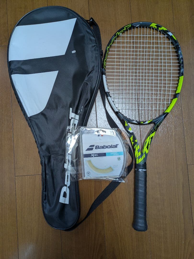Babolat Pure Drive テニスラケット ケース、予備ガット付き