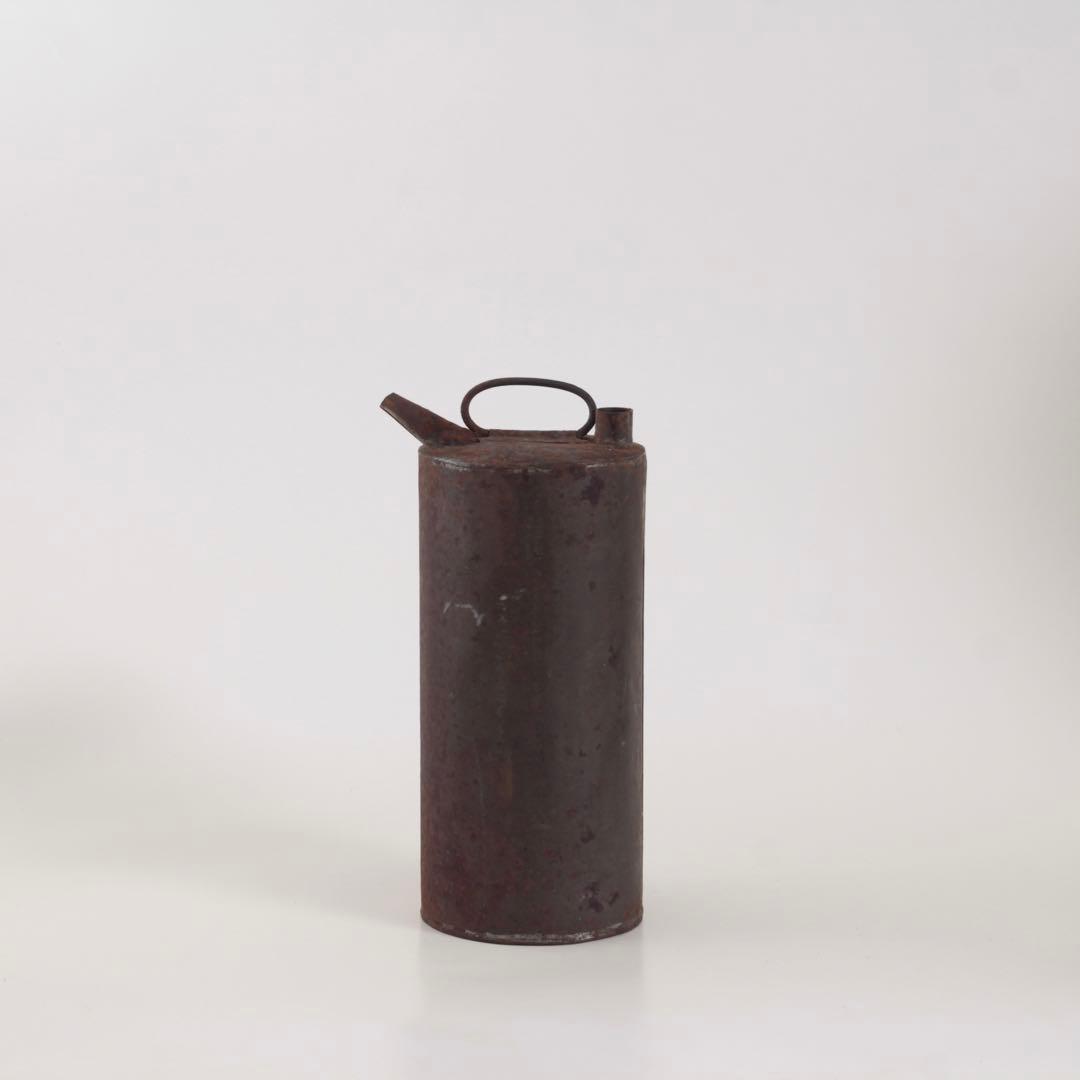 錆びた 鉄あるいはブリキ 水注 古道具 アンティーク オブジェ