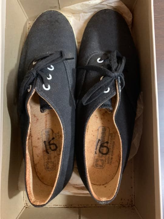 おニャン子クラブ　会員No.16番　高井麻巳子　本人着用靴　サイン入り