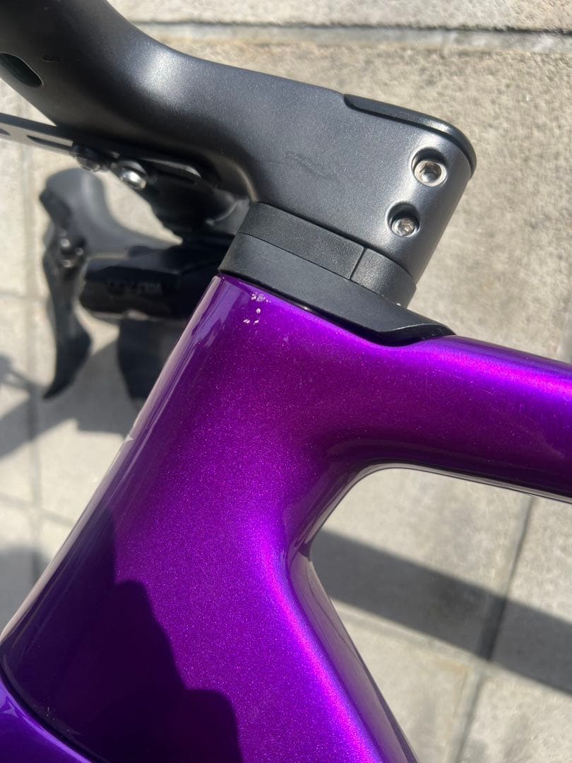 フルカーボン ロードバイク エアロロード ホイール無し