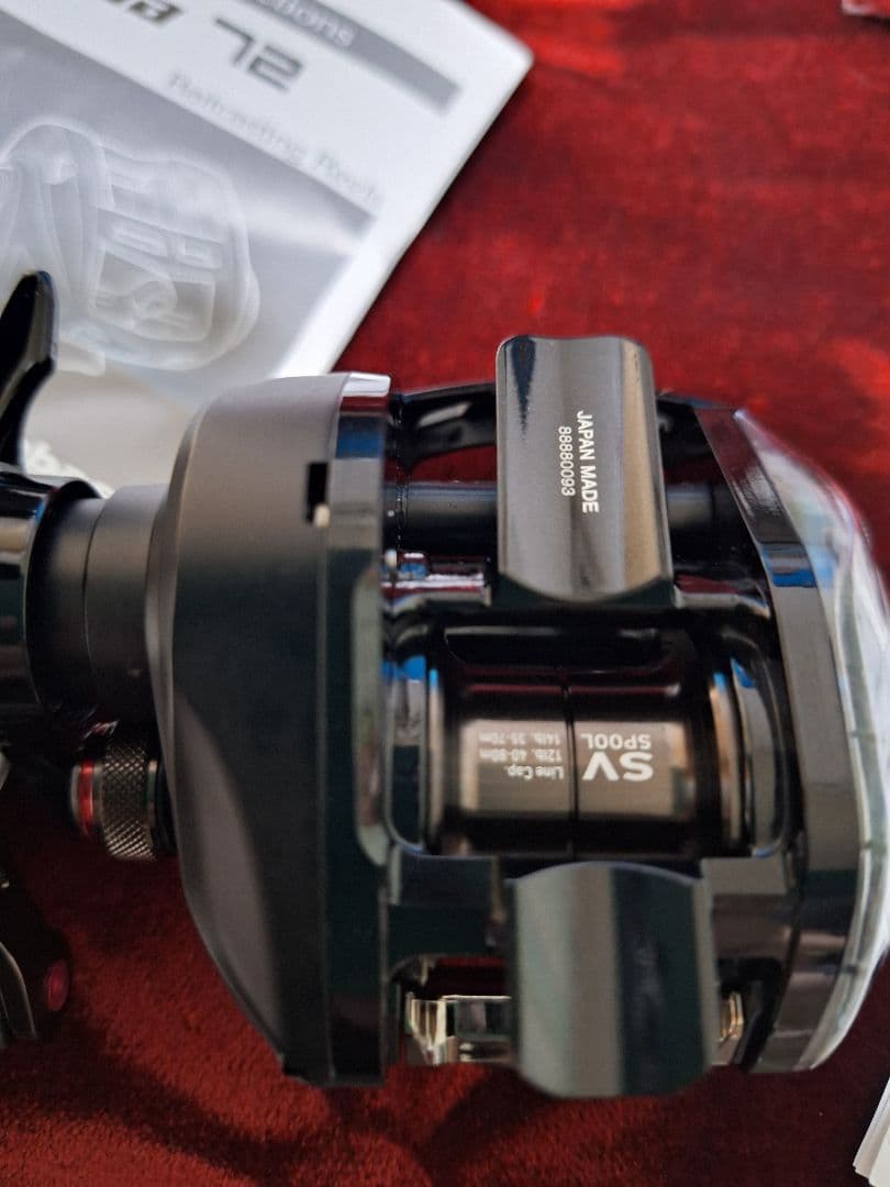 【新品未使用】Lauda72 RIGHT MEGABASS REEL