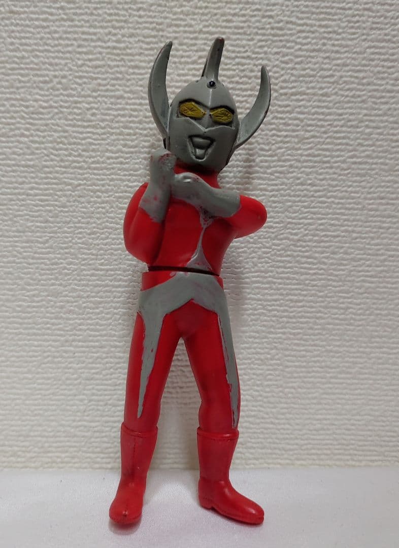 昭和レトロ ブルマァク当時物 ウルトラマンタロウ ポーズミニソフビ