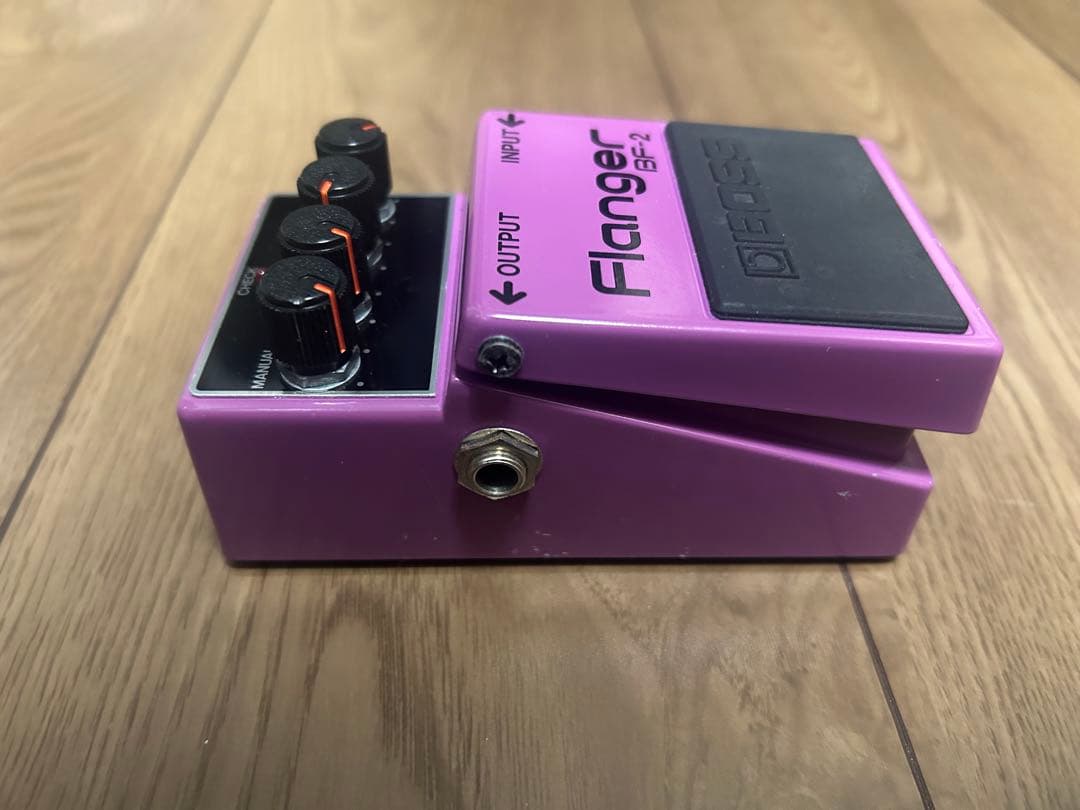 動作品　BOSS BF-2 Flanger エフェクター　　日本製　箱付き