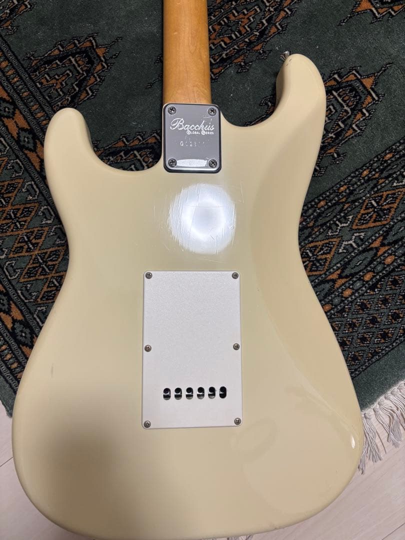 Bacchus グローバルシリーズ　エレキギター アイボリー　アップグレード