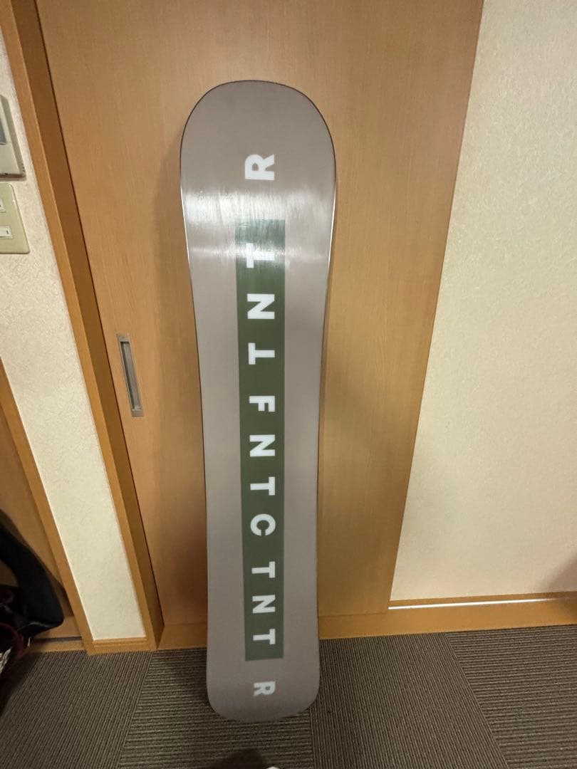 24-25 FNTC エフエヌティーシー TNTR グラトリ スノーボード 板