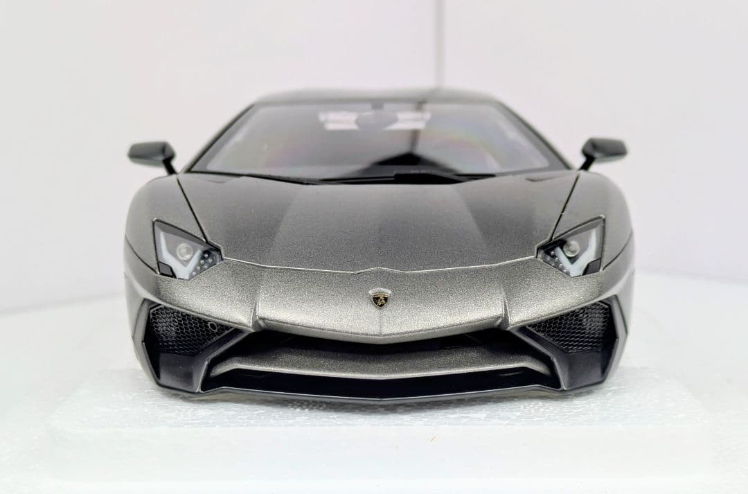 1/18 ミニカー オートアート ランボルギーニ アヴェンタドール　SV