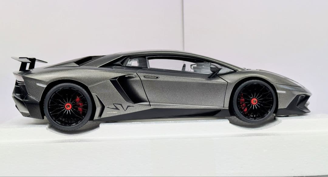 1/18 ミニカー オートアート ランボルギーニ アヴェンタドール　SV