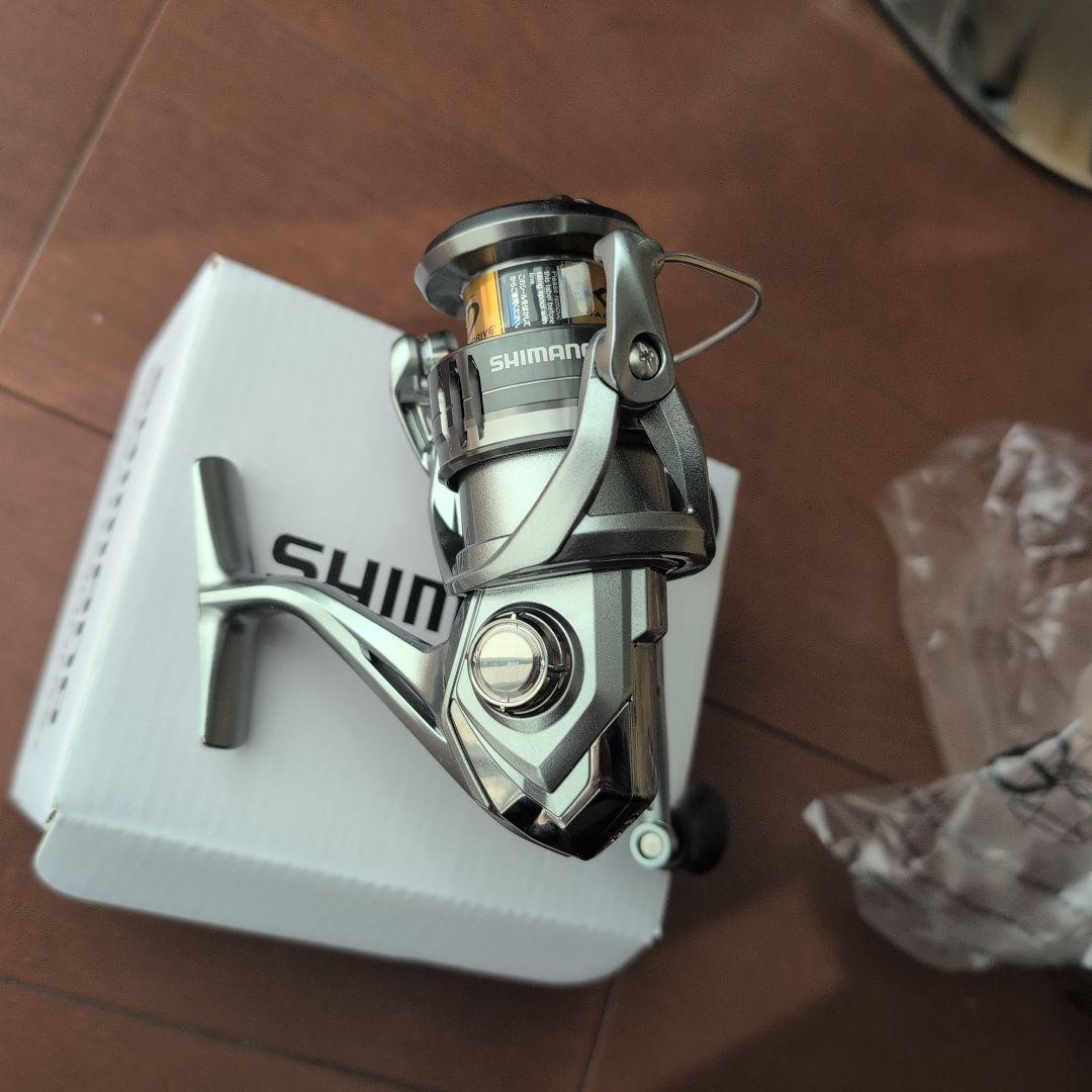 SHIMANO NASCI スピニングリール シルバー