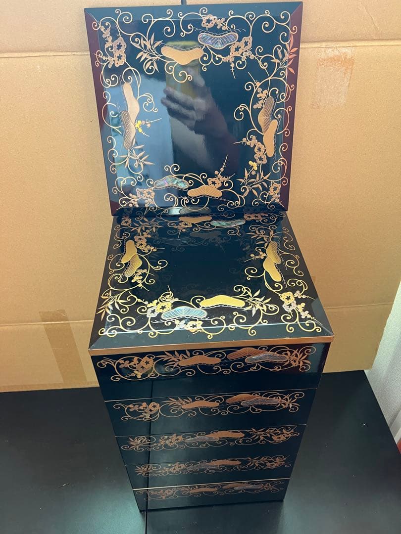 788  輪島塗り　黒漆塗り沈金重箱　金蒔絵　螺鈿　5重　高級　美品
