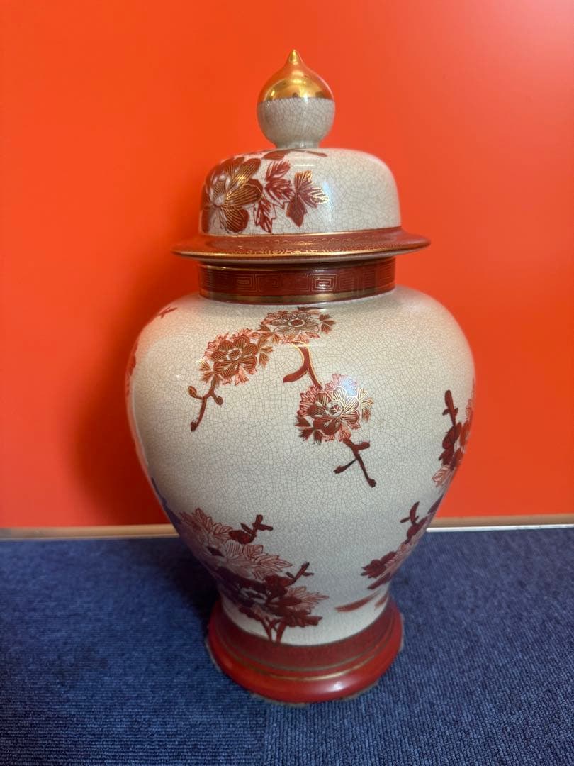 1863 薩摩焼　九十字壺　金継ぎ　赤絵金彩　孔雀牡丹　沈香壷　高40cm時代物