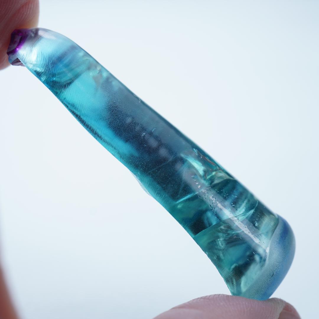 85.26ct パライバカラー 合成サファイア ハーフブール