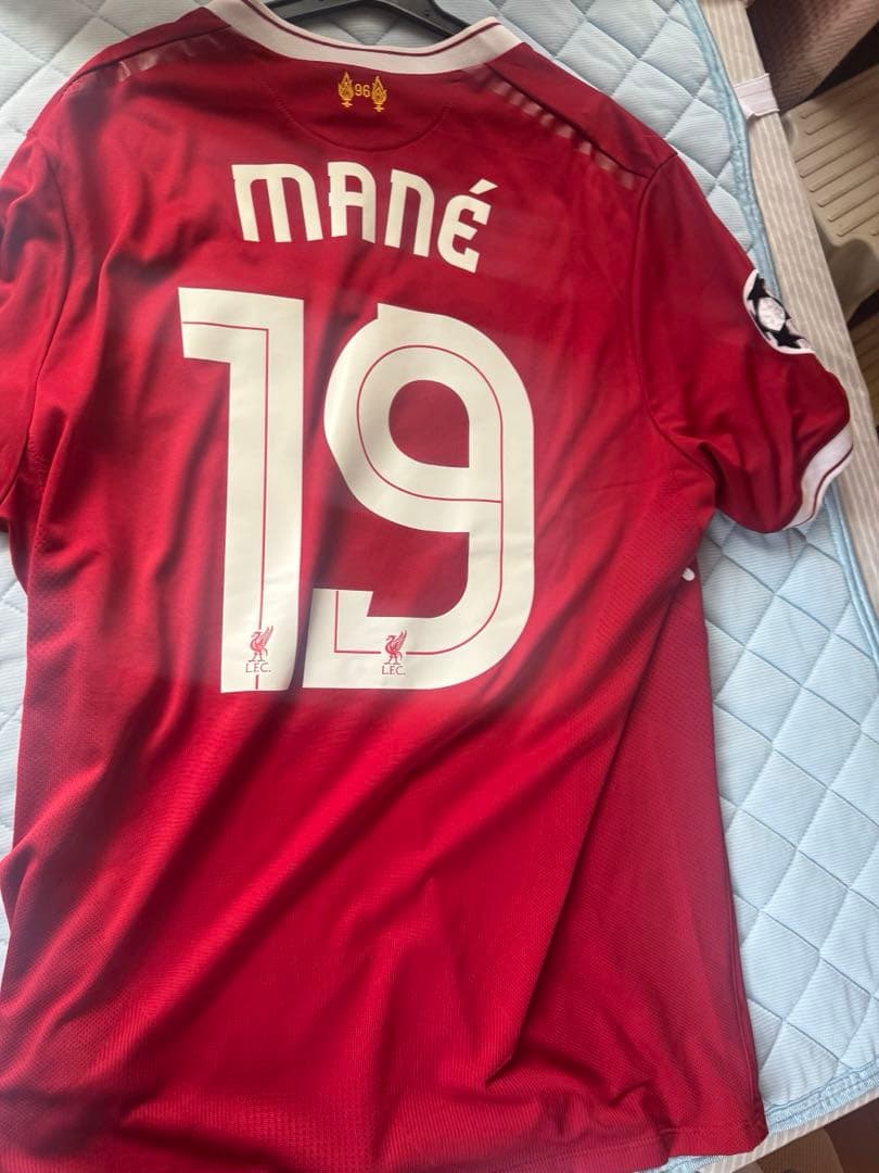 リバプール　マネ　ユニフォーム