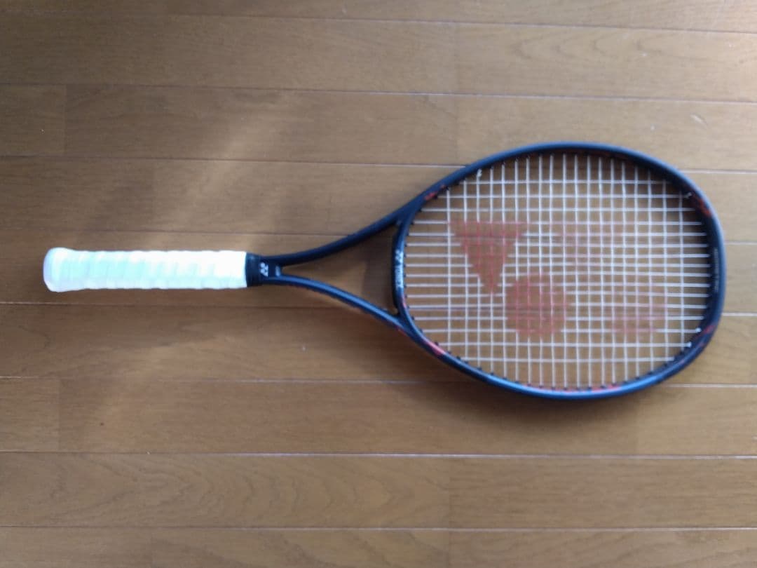 『美品』　YONEX VCORE PRO 100 (グリップサイズ２)
