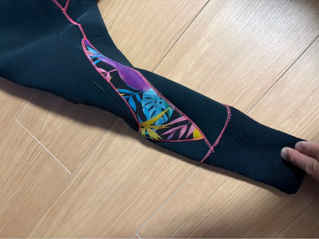 ビーウェットBEWET ドライスーツ レディース　スパイダー