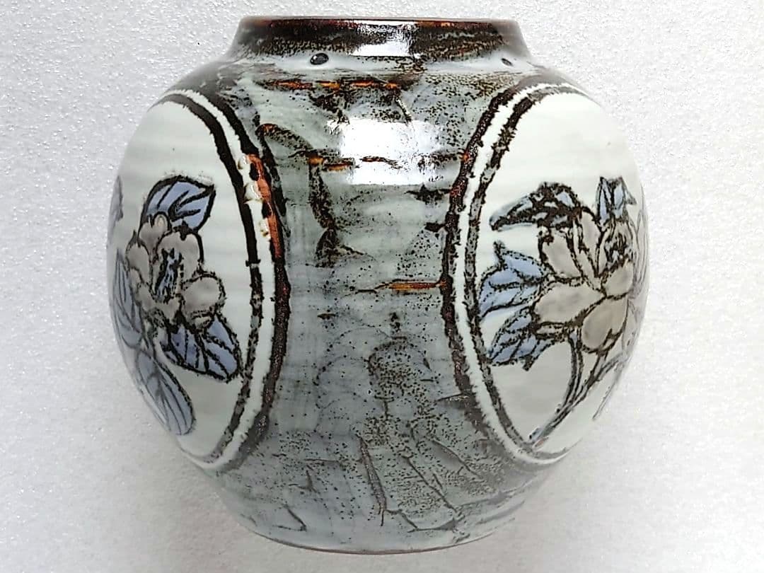 伊呂波窯:森本昇 (師.齋藤三郎)◆色絵窓絵椿木蓮牡丹文大壺:高さ約21.6cm