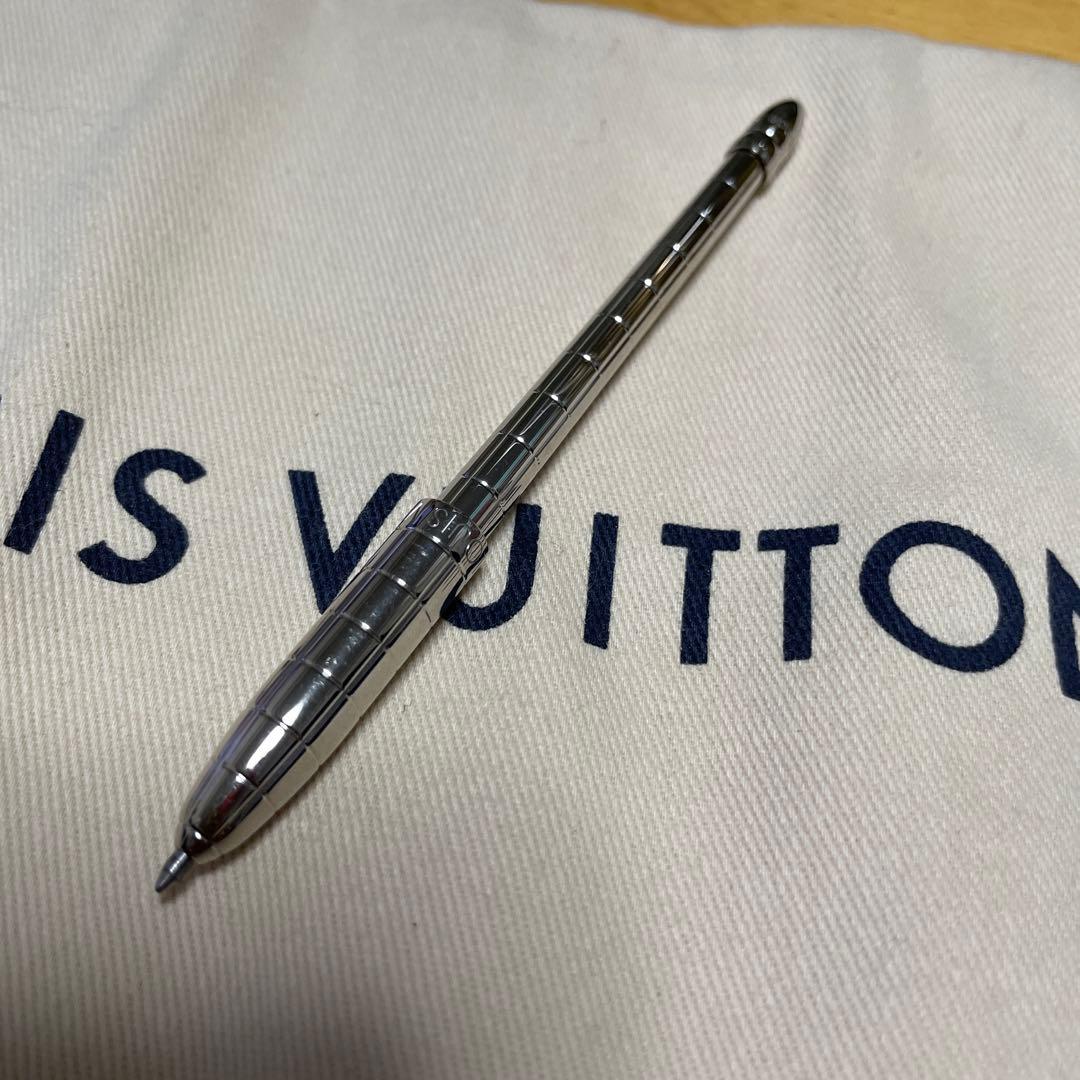 ヴイトンボールペン