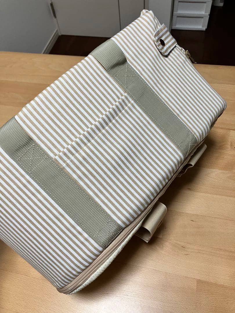 moncheri モンシェリ キャリーバッグ　カーシート ドライブ 小型犬