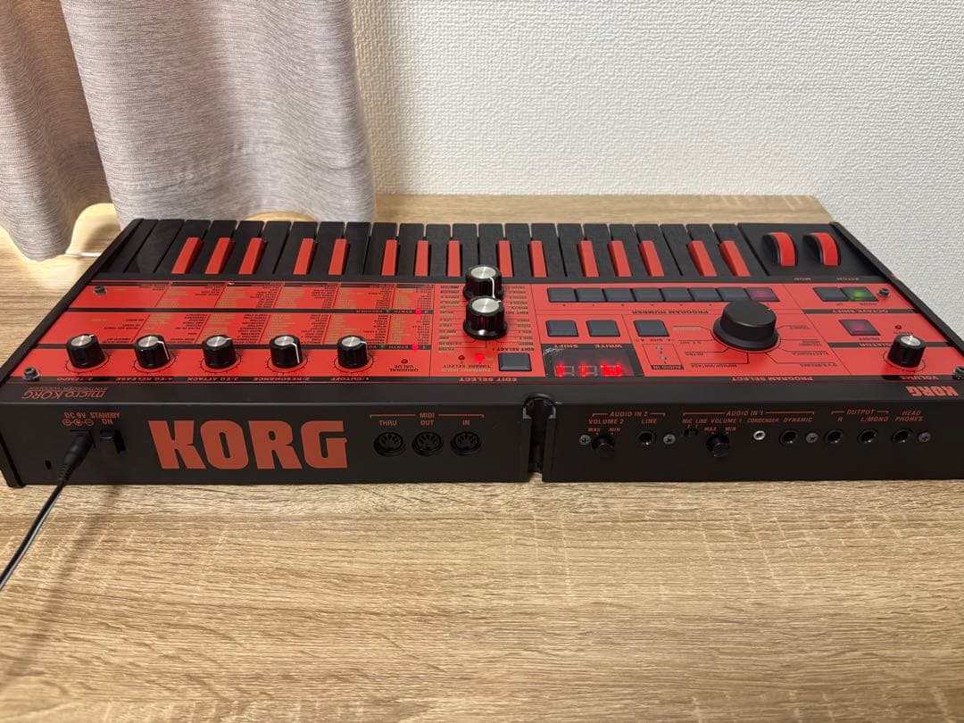 microKORG シンセサイザー 限定色BKRD