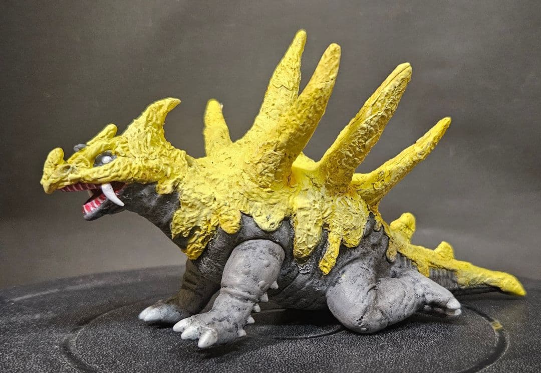 ウルトラ怪獣ソフビ　エドマフィラ(パゴス)リペイント完成品
