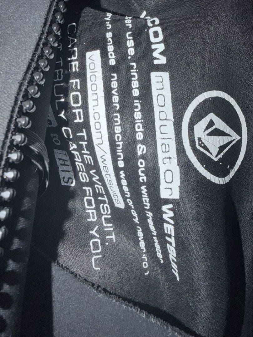 『VOLCOM/ボルコム』 Mサイズ ジャージフルウェットスーツ 3ミリ2ミリ