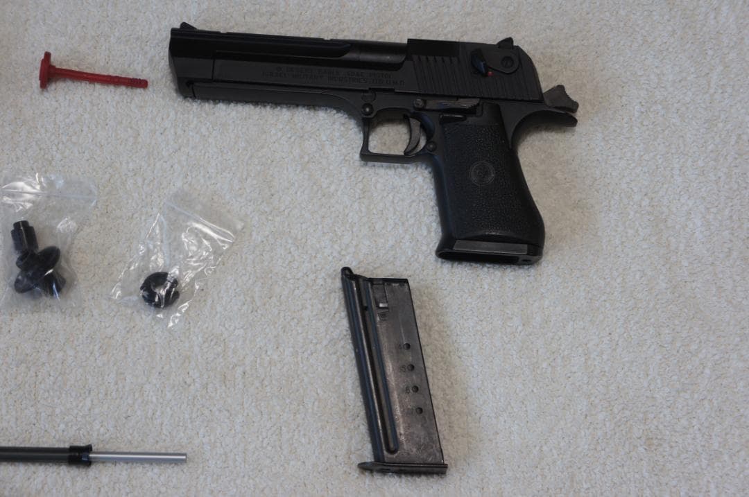 トイガン DESERT EAGLE 50AE & MP5 KurzA4