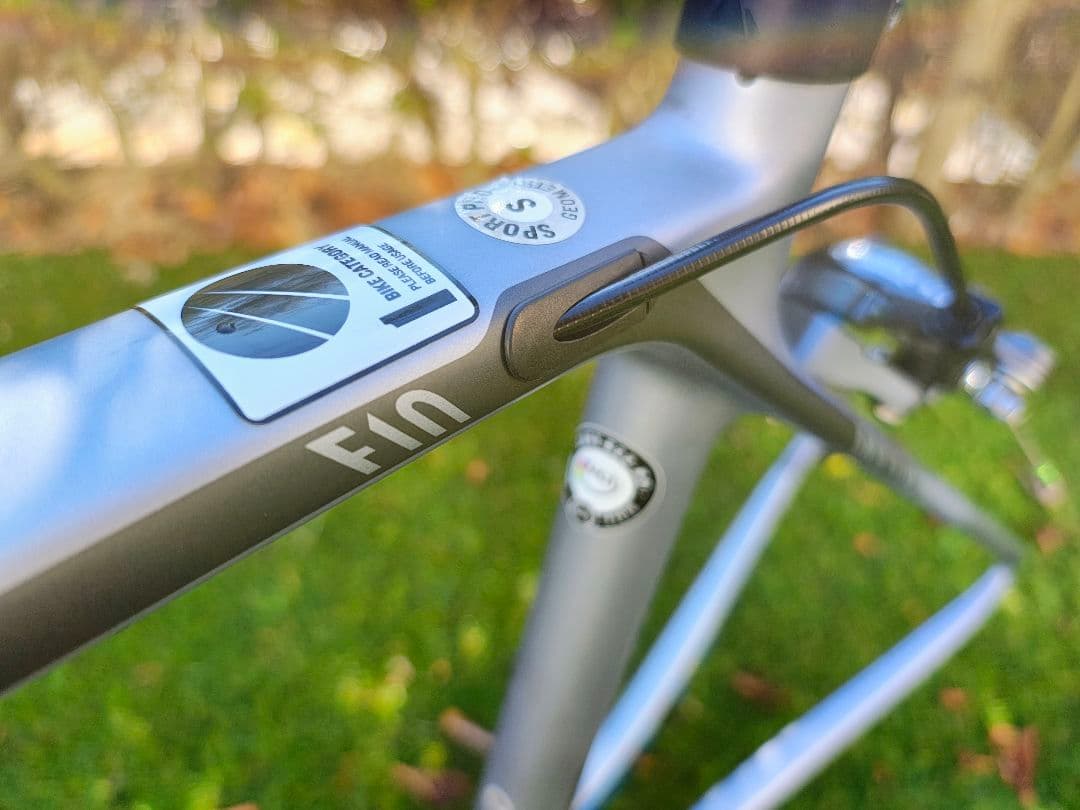 CANYON Ultimate CF SL F10フレーム ステム付属