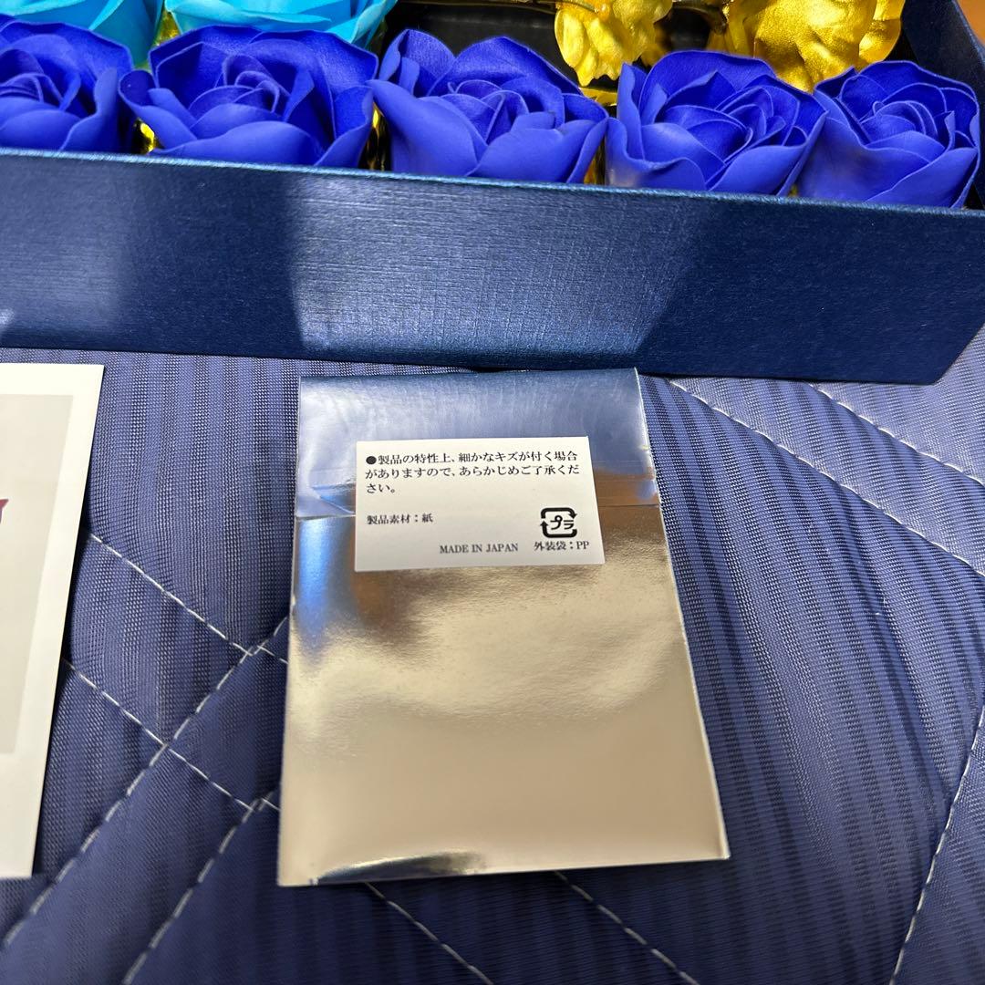 Ado 心臓　チェキ風トレーディングカード2枚とAdoが大好き薔薇ギフトボックス