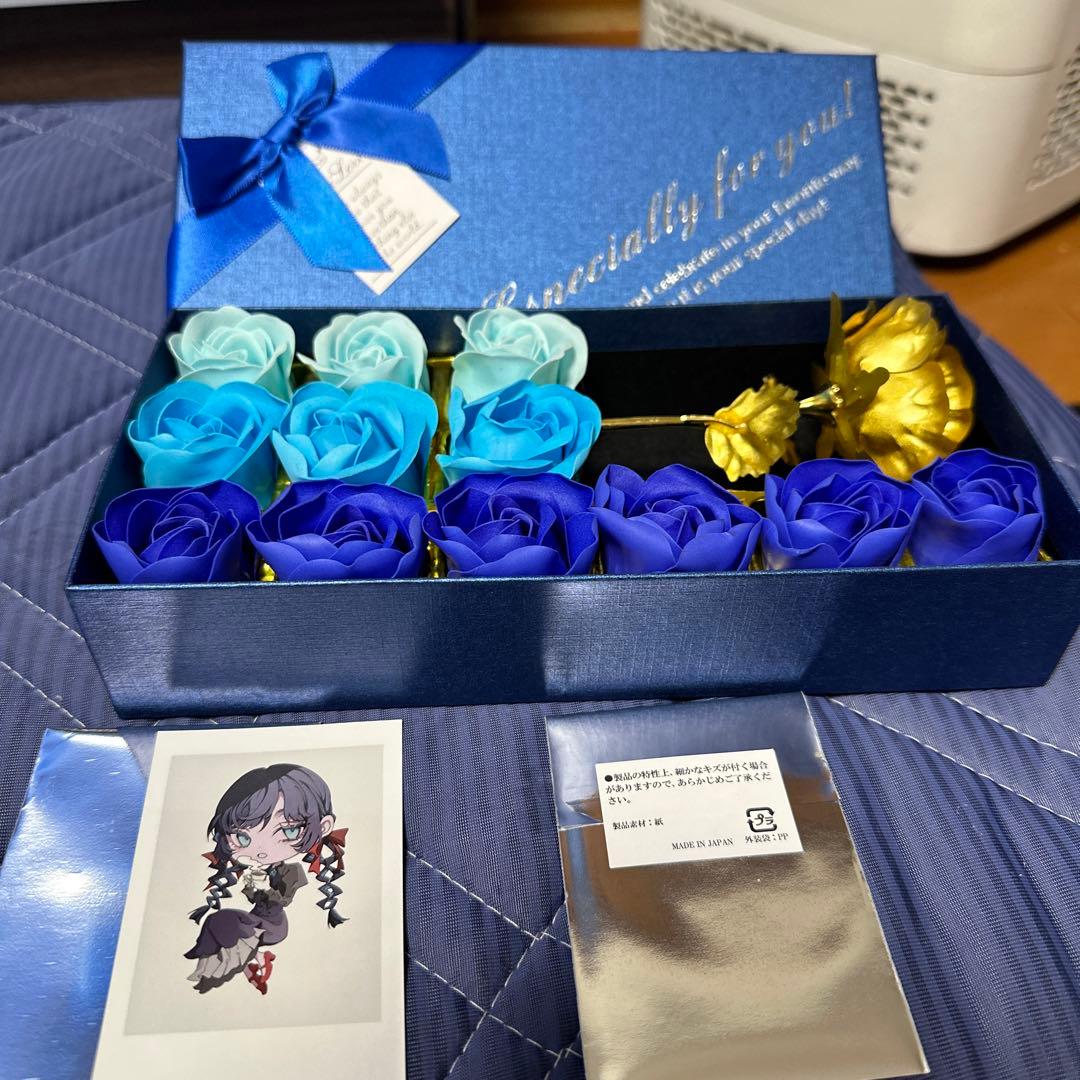 Ado 心臓　チェキ風トレーディングカード2枚とAdoが大好き薔薇ギフトボックス