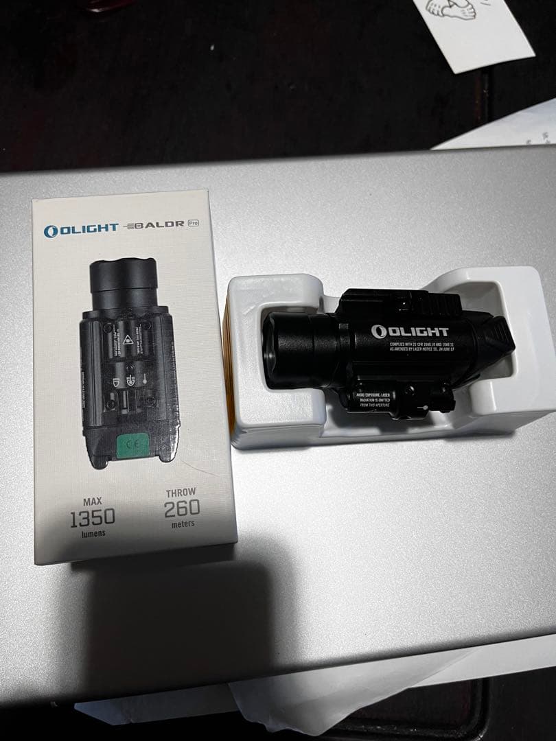 OLIGHT BALDR S 最大1350ルーメン