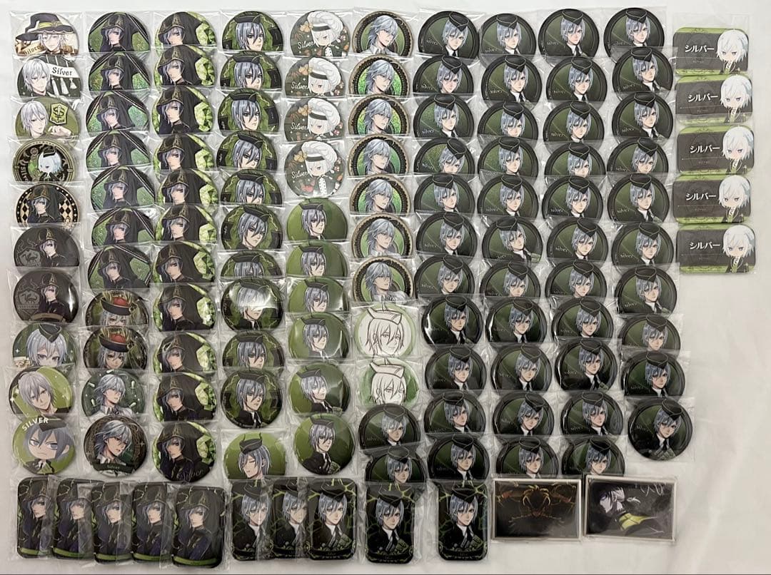 ツイステ シルバー 缶バッジ