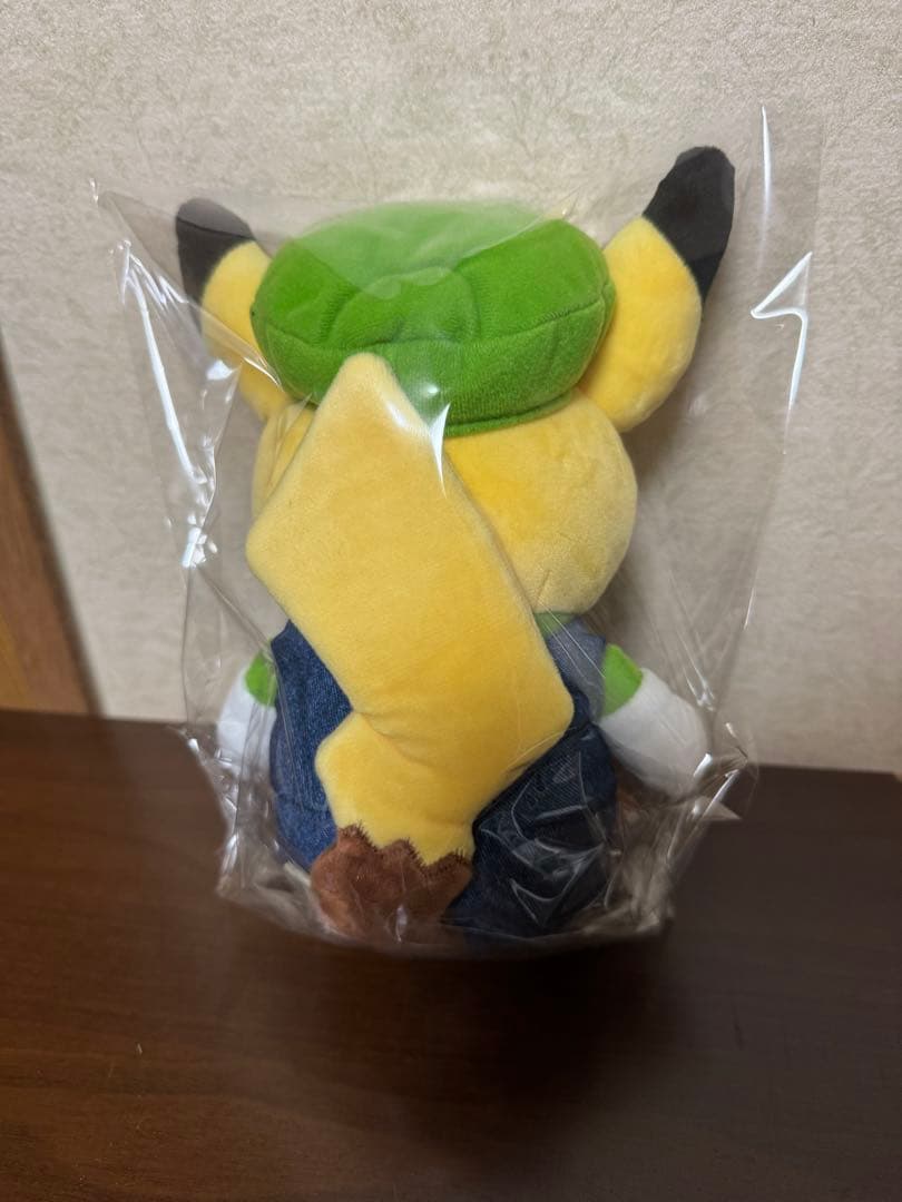 ルイージピカチュウ　ぬいぐるみ　ポケモンセンター