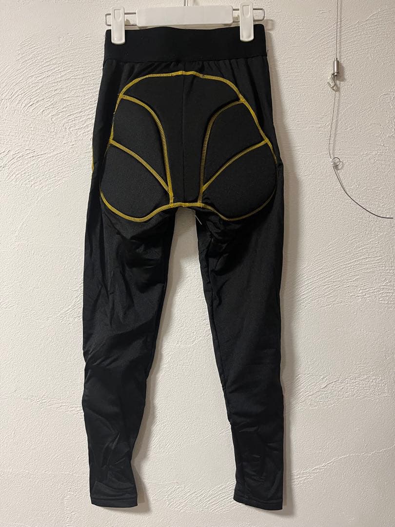 バートン　上下セット➕パッドキッズ M129-135 ＆パンツ136-147