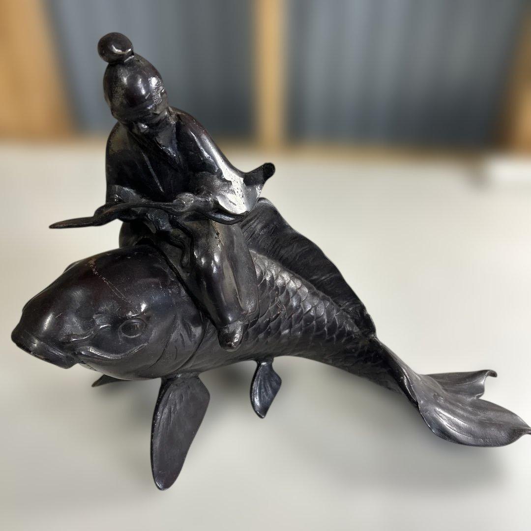 金属製 魚に乗る人物の彫刻　美術品　骨董品