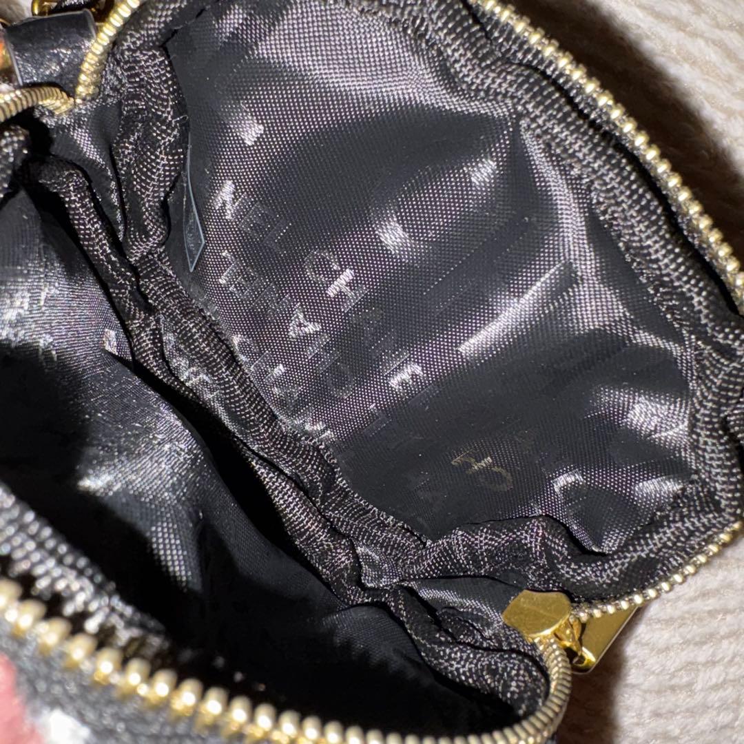 CHANEL VIP シャネル 非売品 キルト スマホ　ショルダー　ケース