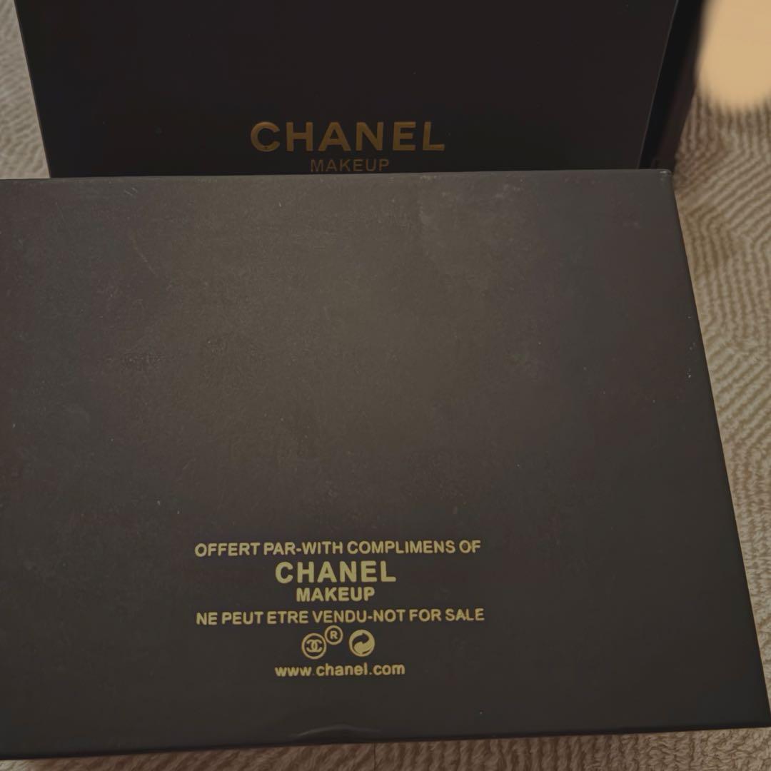 CHANEL VIP シャネル 非売品 キルト スマホ　ショルダー　ケース