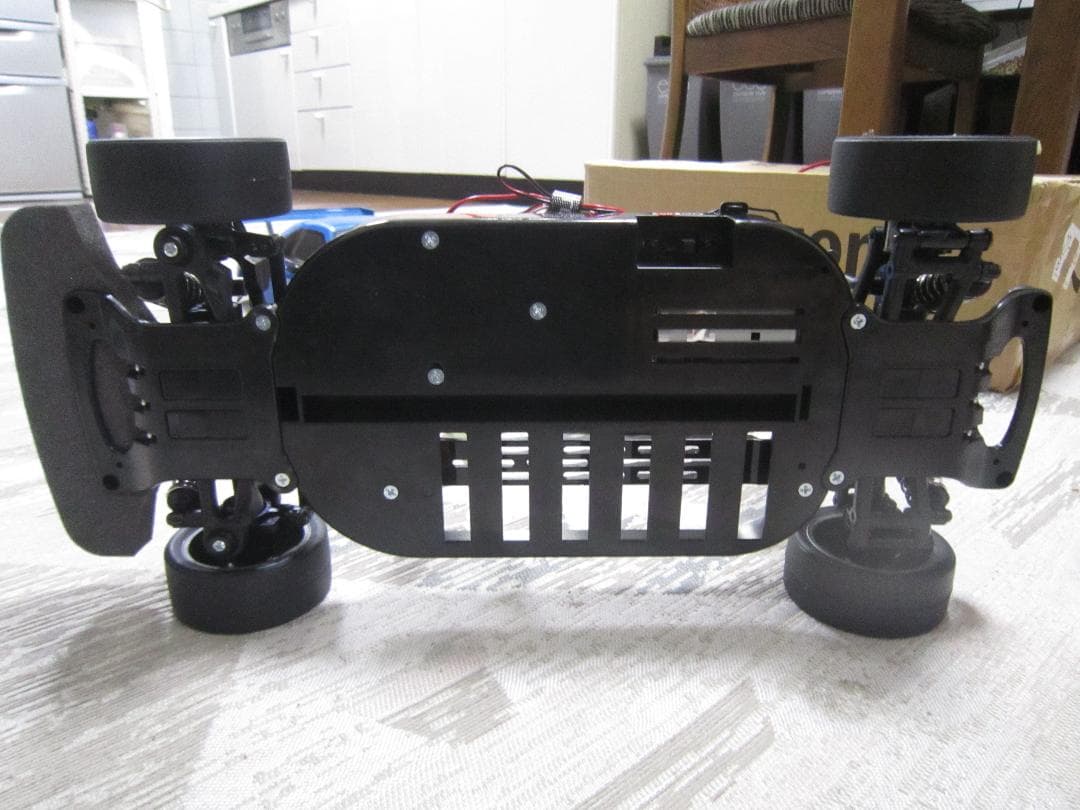 完全動作品 1/10 タミヤ スカイライン GT-R (R34) TT-01