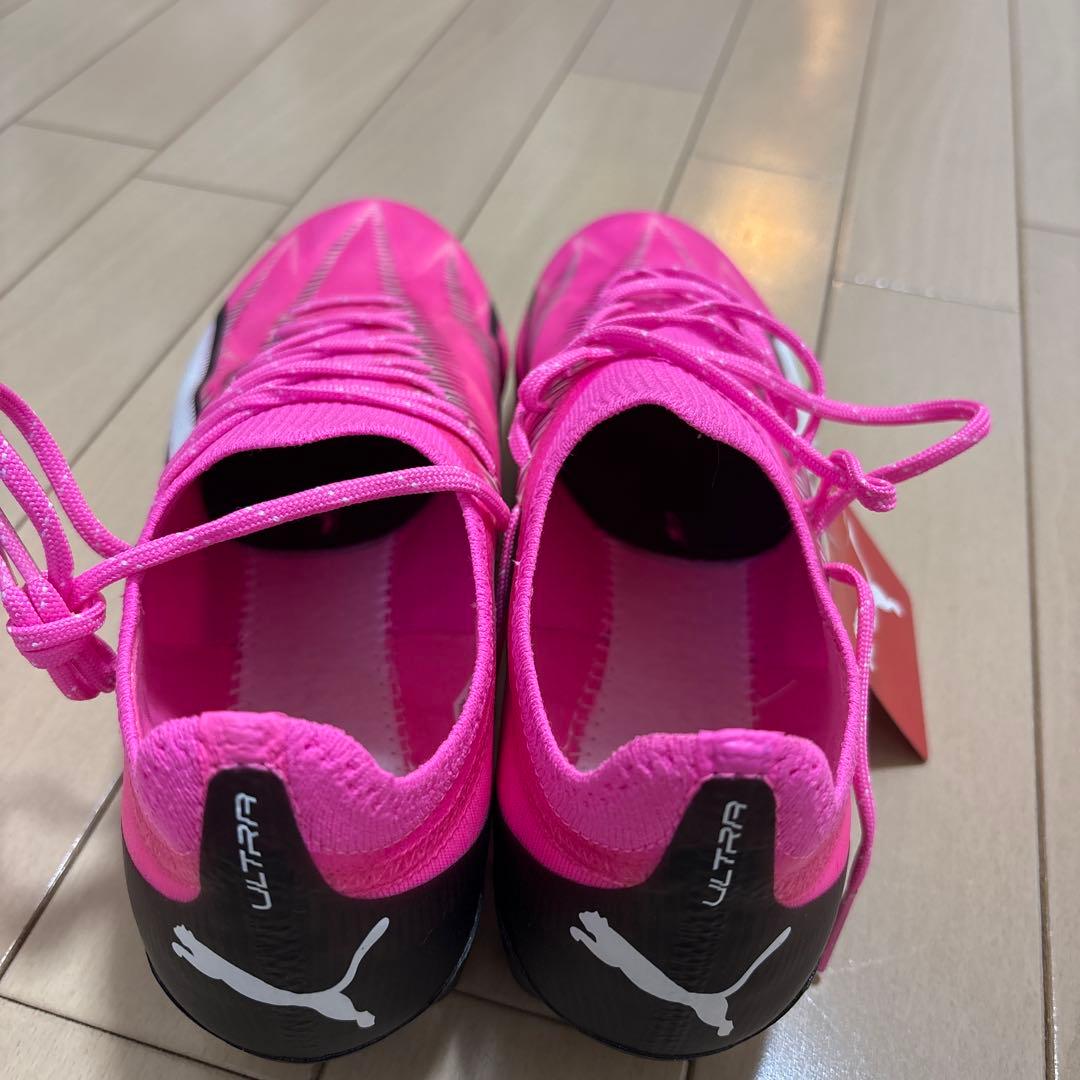 マダガスカルPUMA ULTRA ピンク スパイク　27.0cm SG