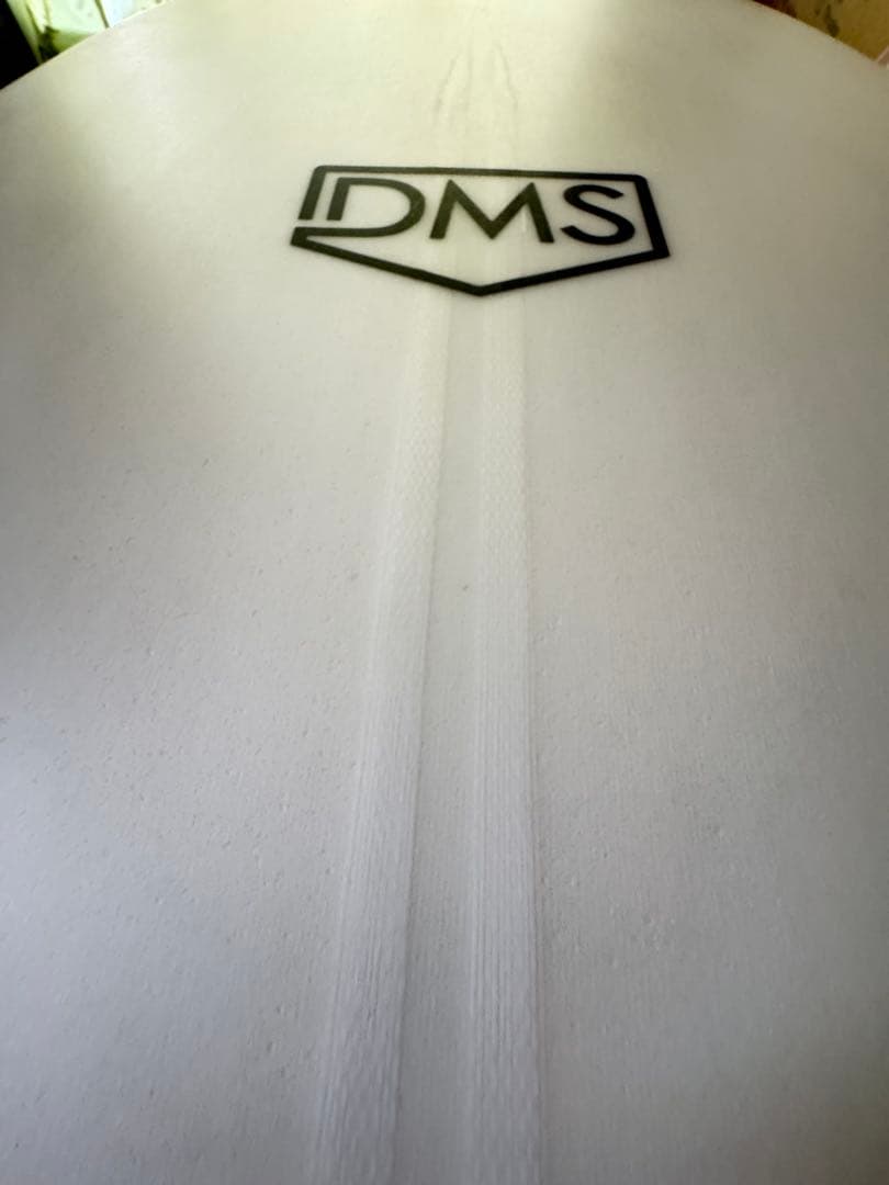 DMSサーフボードアーモンドモデル　EPS使用