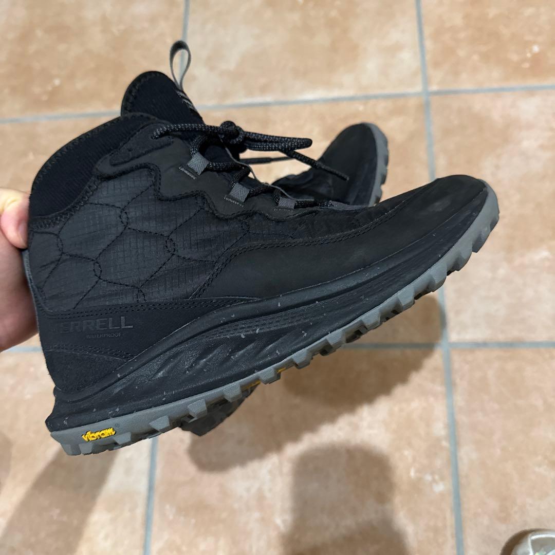 未使用備品　MERRELL ブラック ハイカットブーツ　冬用
