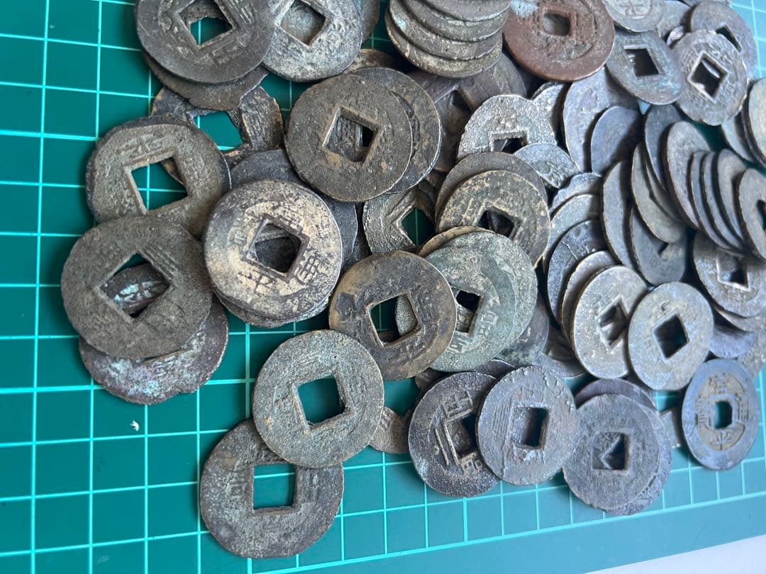 穴銭　朝鮮　常平通宝当五 100枚ロットとオマケ