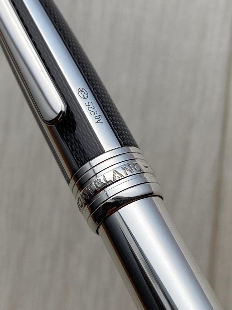 未使用に近い　モンブラン ソリティアシルバーファイバー 925 ボールペン