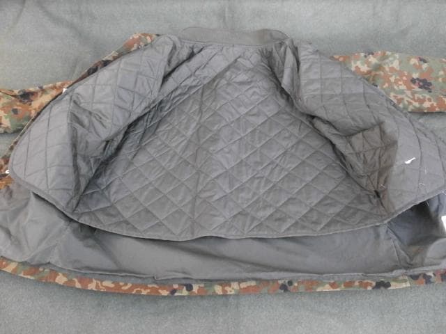 ワ*ル様 自衛隊 防寒戦闘服 外皮 PX品