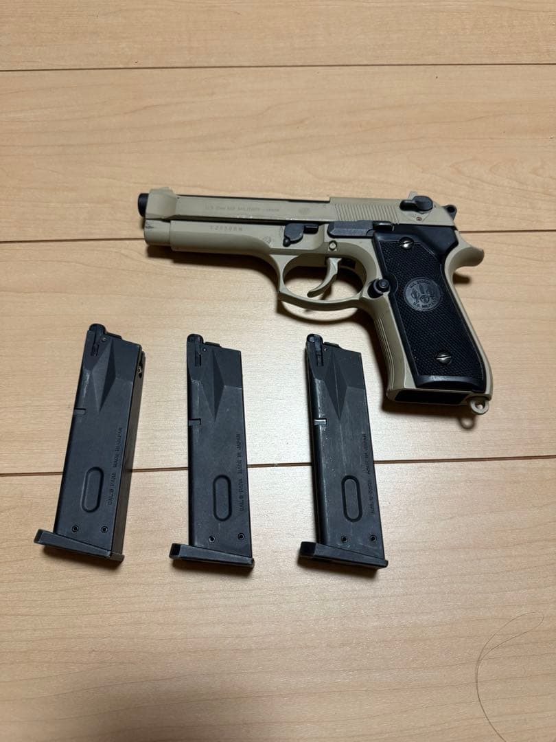 マルイベレッタ92Ｆ　予備マガジン2個付き！
