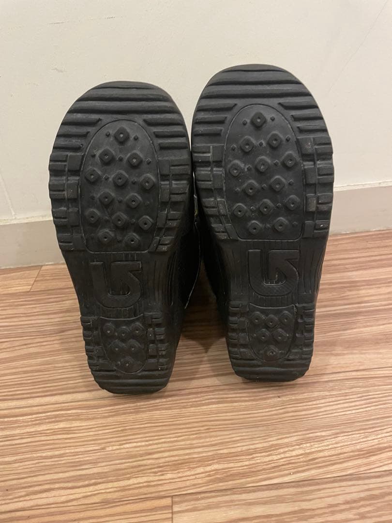 BURTON　子ども用スノーボードブーツ 25cm