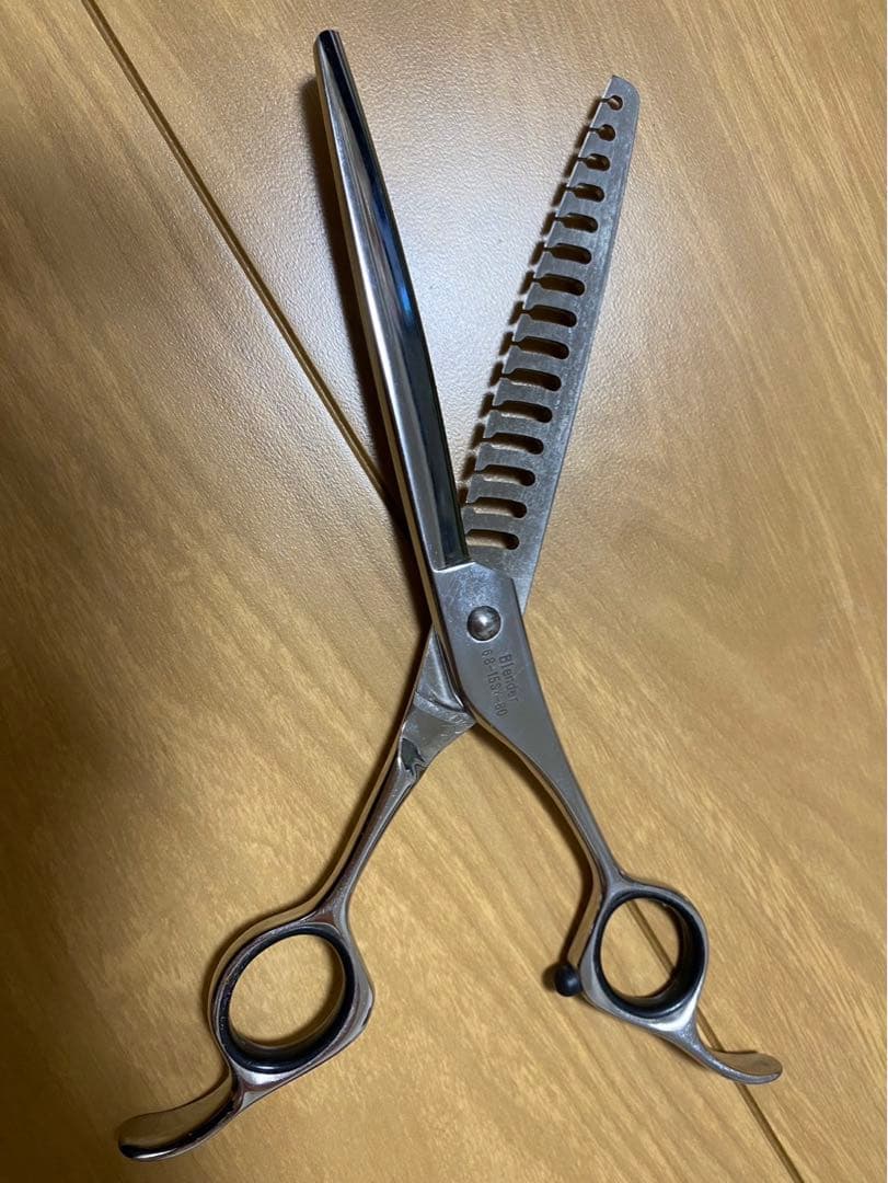 《値下げ済》トリミング用ハサミ　ワンクスケリー