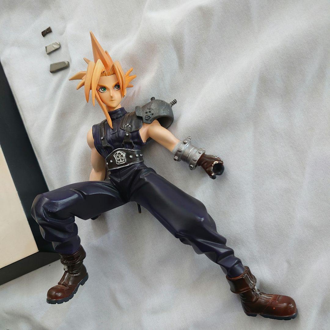 FINAL FANTASY VII クラウド・ストライフ フィギュア